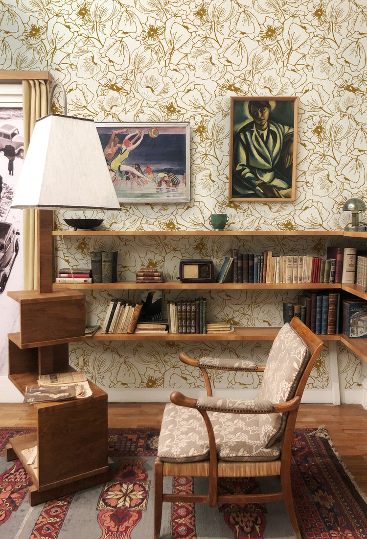 subtle floral wallpaper inspo